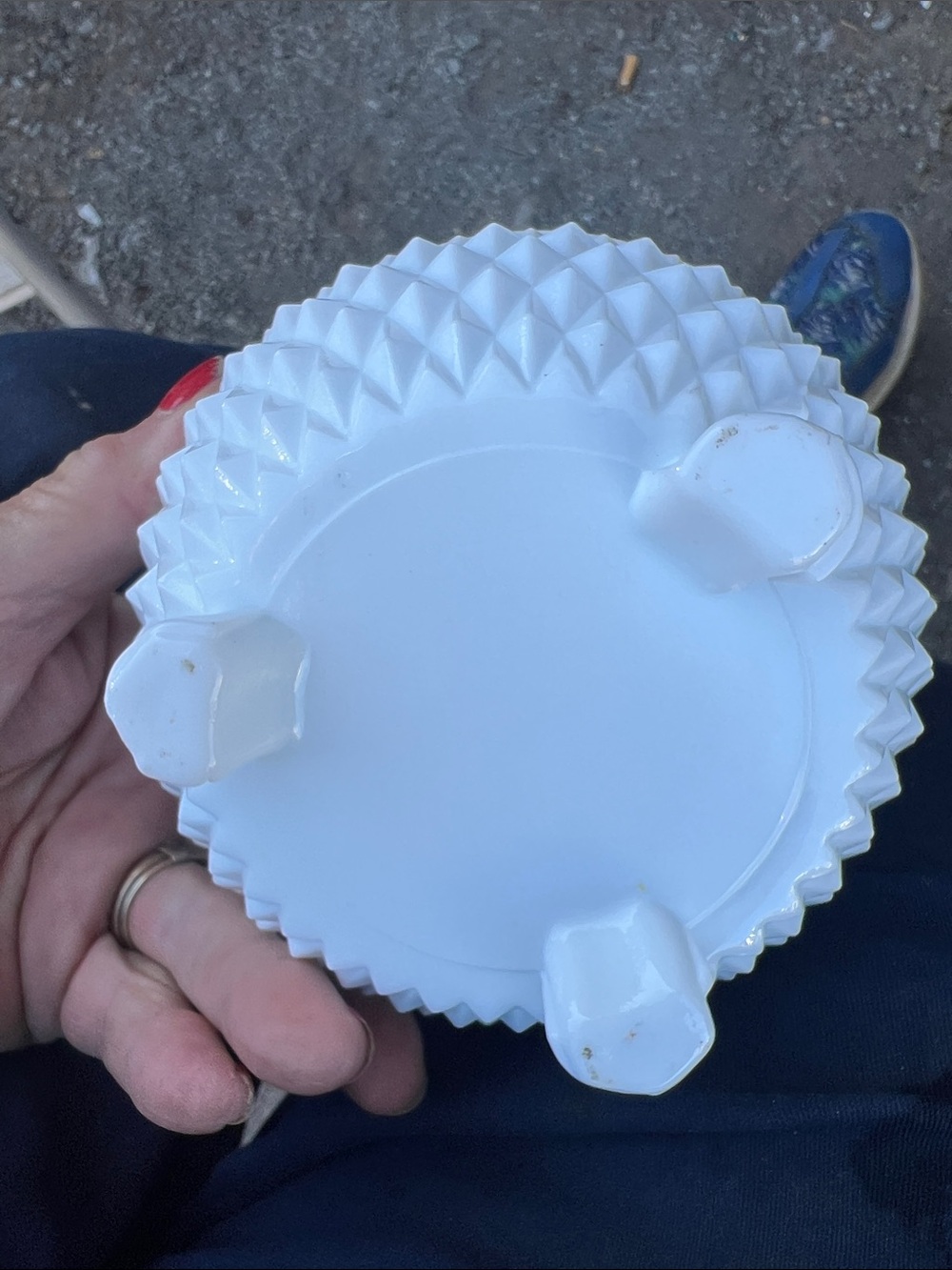 Vintage milk glass footed dish - Picture 3 of 3